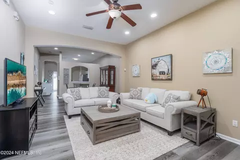 3751 Evan Samuel Dr, Jacksonville, FL 32210