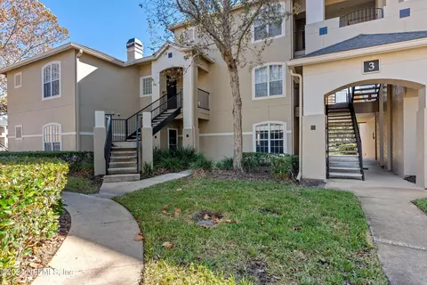 1701 The Greens Way #311, Jacksonville Beach, FL 32250
