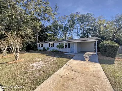 8392 Fury Dr, Jacksonville, FL 32244