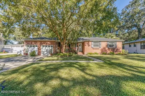 5305 Noble Cir N, Jacksonville, FL 32211