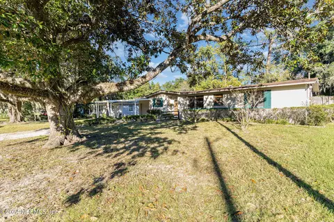 765 Leafy Ln, Jacksonville, FL 32216