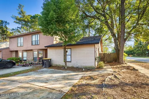 5676 Bryner Dr, Jacksonville, FL 32244