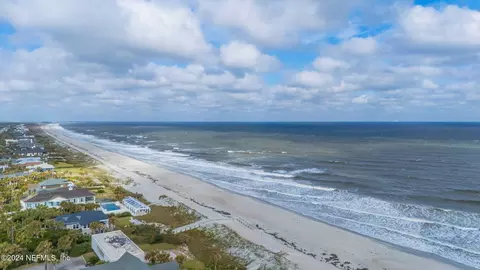 225 11th St, Atlantic Beach, FL 32233