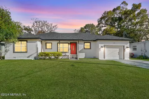 4027 Anvers Blvd, Jacksonville, FL 32210