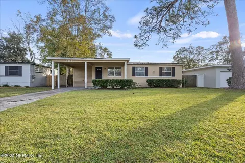 6584 Aires Rd, Jacksonville, FL 32244