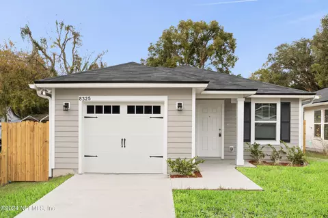 8325 Firetower Rd, Jacksonville, FL 32210
