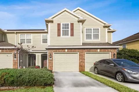 6868 Woody Vine Dr, Jacksonville, FL 32258