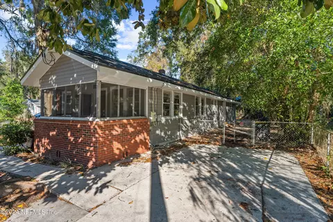 3745 Soutel Dr, Jacksonville, FL 32208