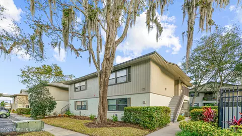 32 Tarragona Ct, Saint Augustine, FL 32086