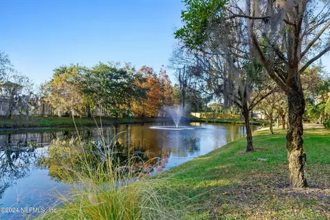 9782 Summer Grove Way W, Jacksonville, FL 32257