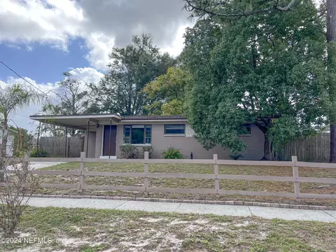 128 Rollin Dr, Orange Park, FL 32073
