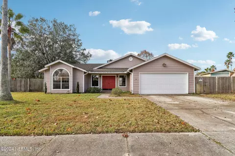 1961 Apopka Dr, Middleburg, FL 32068