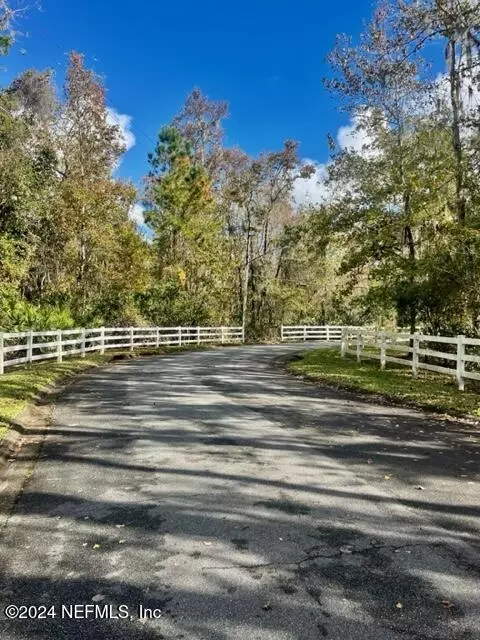 8525 Beverly Ln, Saint Augustine, FL 32092 photo 4
