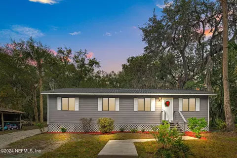 1116 S 12th St, Palatka, FL 32177