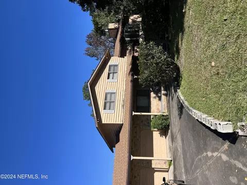 1635 Carbondale Dr N, Jacksonville, FL 32208