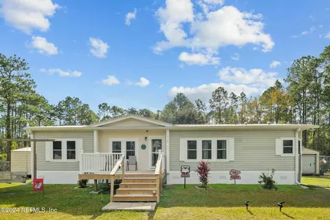 135 E Satsuma St, Palatka, FL 32177