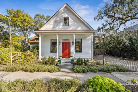 24 S 10th St, Fernandina Beach, FL 32034