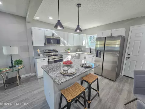6048 Transylvania Ave, Jacksonville, FL 32210