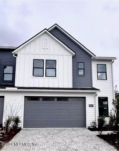 9779 Calculus Ct, Jacksonville, FL 32256