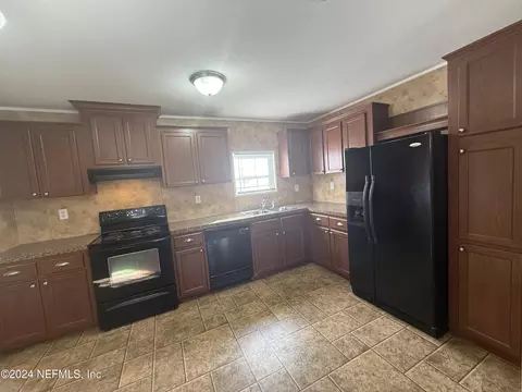 664 SW Legion Dr, Lake City, FL 32024