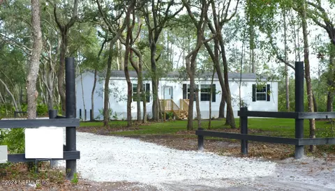 103 Drake Ave, Interlachen, FL 32148