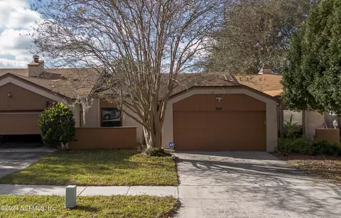 9919 Fawn Brook Dr, Jacksonville, FL 32256
