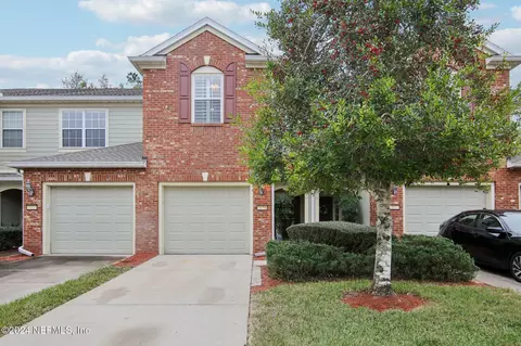 7075 Roundleaf Dr, Jacksonville, FL 32258