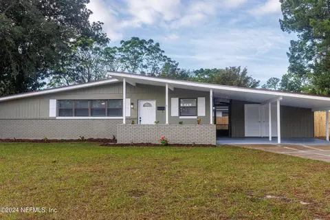958 Overlook Dr, Jacksonville, FL 32211
