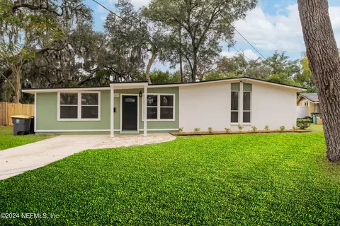 2369 Flo Dr W, Jacksonville, FL 32216