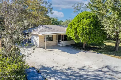 428 Magnolia Dr, Macclenny, FL 32063