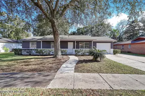 11531 Laguna Ct, Jacksonville, FL 32218