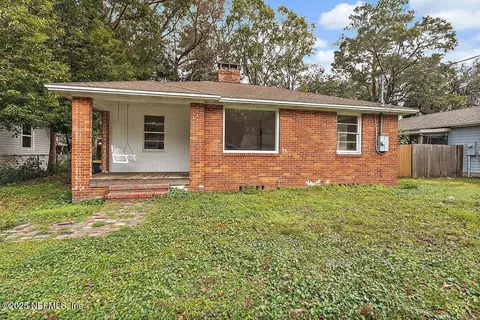 1051 Fairwood Ln W, Jacksonville, FL 32205