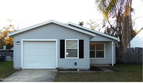 3074 Pablo Bay Dr E, Jacksonville, FL 32224
