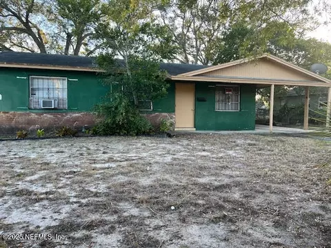 1605 N Patrick Cir, Daytona Beach, FL 32117
