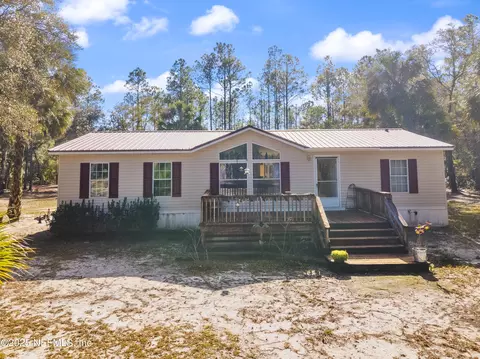 950 Cousintown Rd, Interlachen, FL 32148