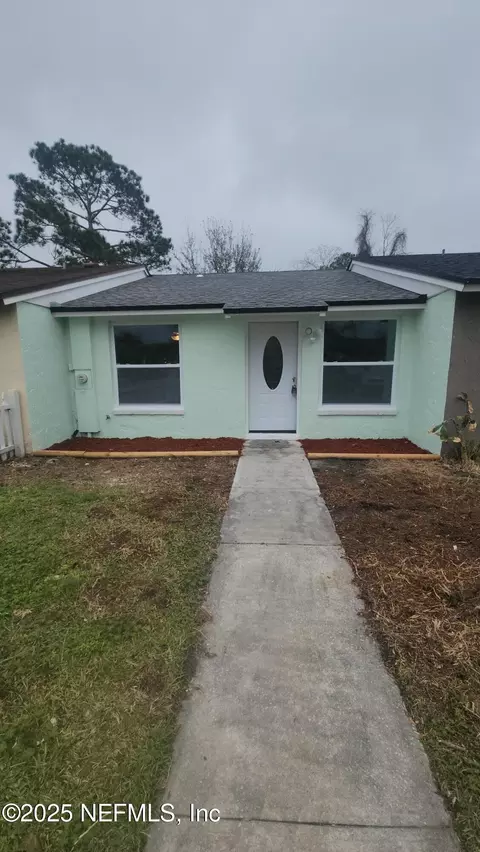 1323 Solar Cir #B, Orange Park, FL 32065