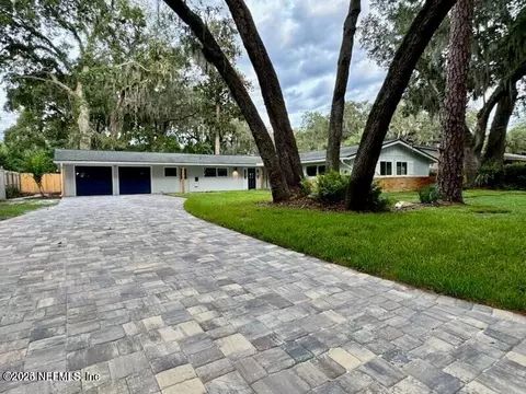 8337 Kim Rd, Jacksonville, FL 32217