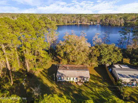 134 Royal Ave, Interlachen, FL 32148