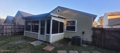 1285 Independence Dr, Orange Park, FL 32065