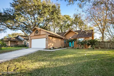12208 High Pine Rd S, Jacksonville, FL 32225