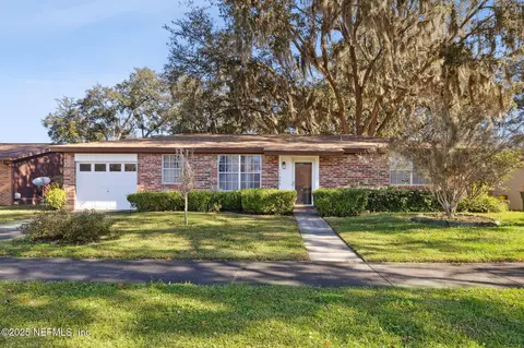 11623 W Ride Dr, Jacksonville, FL 32223