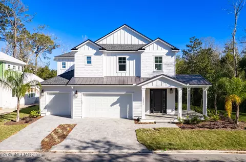 1321 Estrela Ln, Atlantic Beach, FL 32233