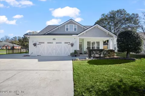 457 N Chestnut St, Baldwin, FL 32234