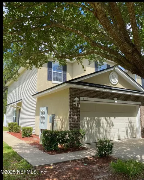 8719 Ribbon Falls Ln, Jacksonville, FL 32244