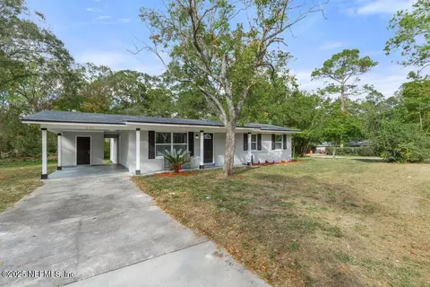 6331 Woodlawn Rd, Macclenny, FL 32063