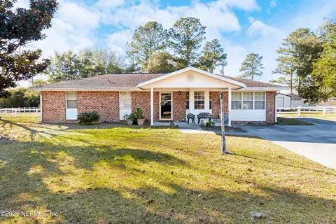 878 Jacqueline Cir, Macclenny, FL 32063