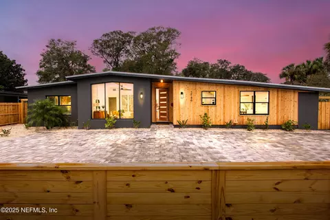 1746 Penman Rd, Jacksonville Beach, FL 32250