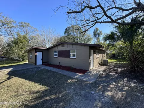 6836 Goldilocks Ln, Jacksonville, FL 32210