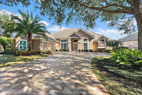 3825 Michaels Landing Cir E, Jacksonville, FL 32224