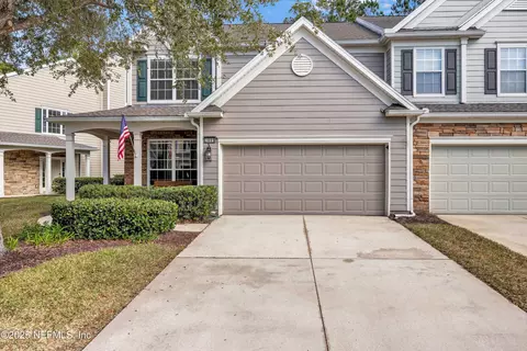 3895 Lionheart Dr, Jacksonville, FL 32216